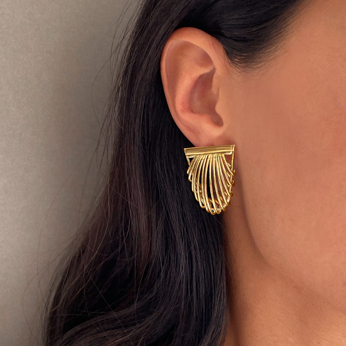 aretes-plata-oro-dorados-minimalistas-diseñadores-joyas-colombia-ana-buendia