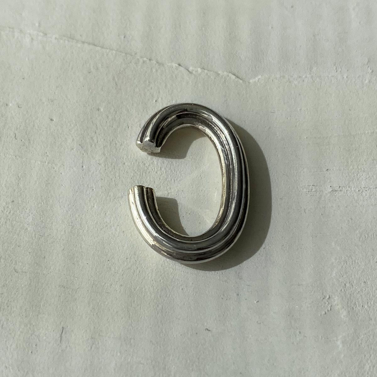 ear cuff plata bogota minimalista textura