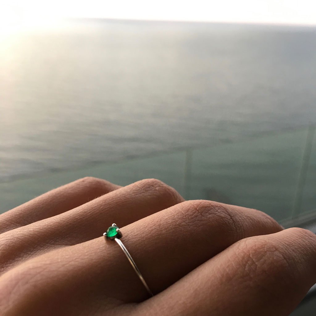 anillo esset esmeralda joyera ana buendia