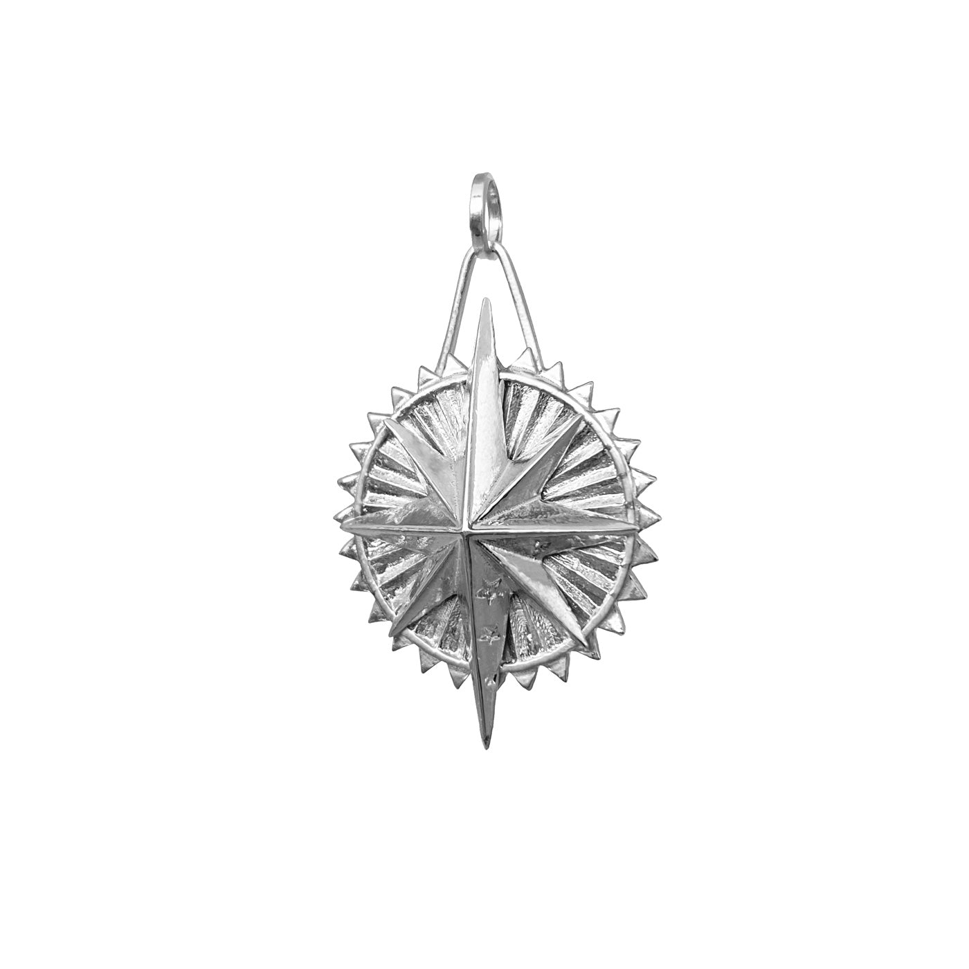dijes-plata-estrellas-joyas-diseñadores-colombianos-conocimiento-ancestral