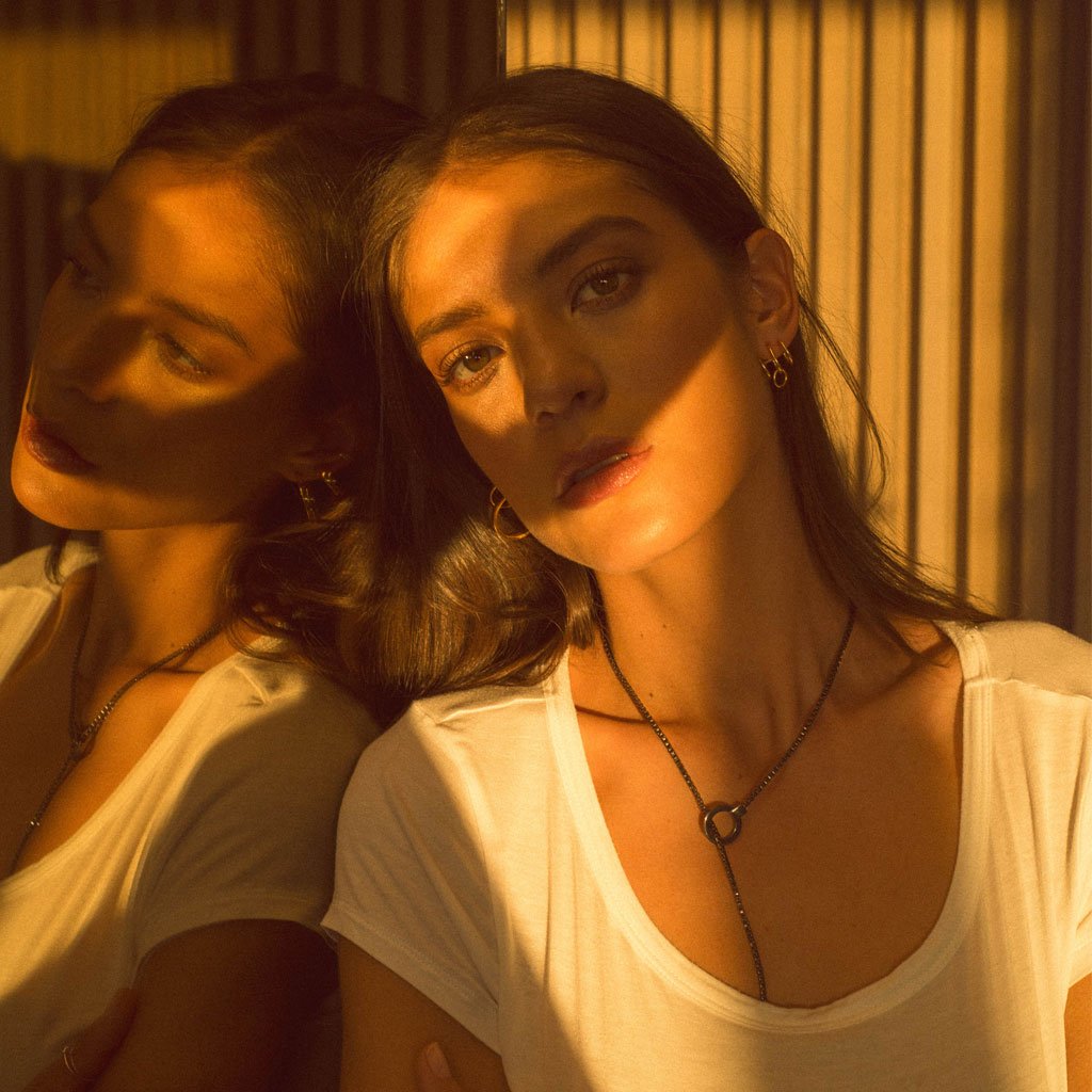 cadena negra esset joyas de moda ana buendia