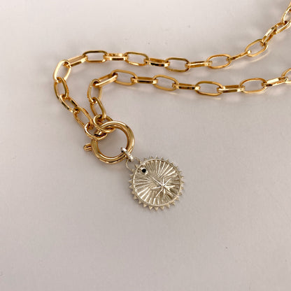 cadena oro y dije medallon en plata diseñadores colombianos